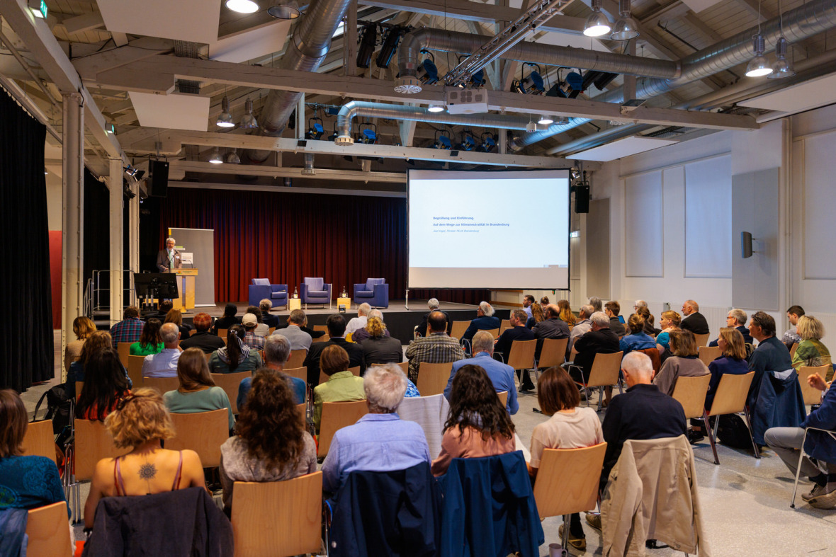 Climate action in Brandenburg and the challenges facing the state on the path to climate neutrality were the focus of Brandenburg Sustainability Platform's fourth plenary session.