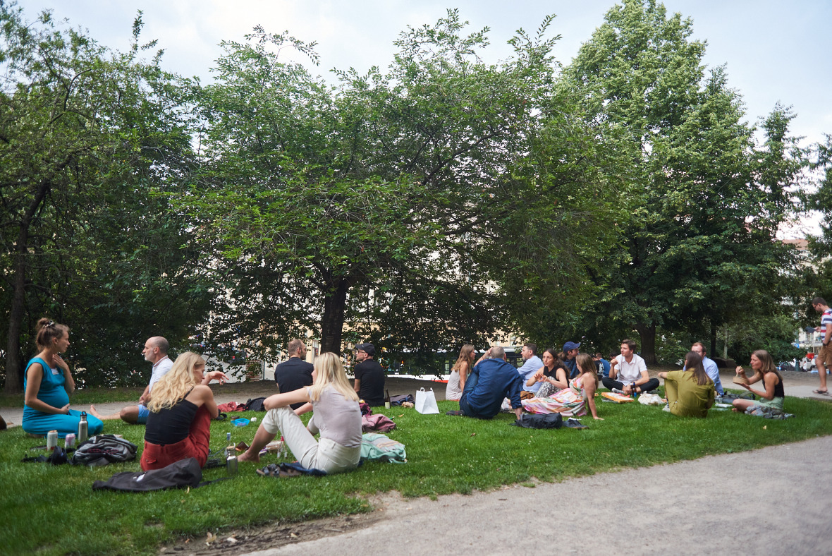 Informeller Austausch am Rande der Tagung in Prag.