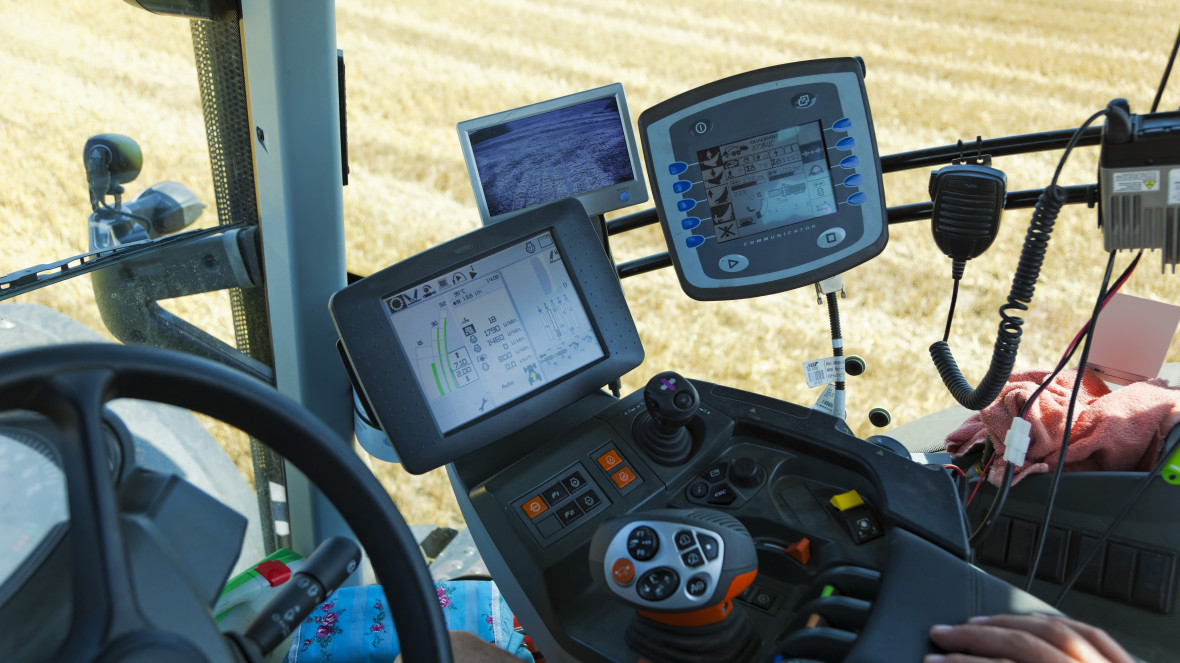 Die Digitalisierung prägt schon heute den Alltag von Landwirtinnen und Landwirten. Sie hat ein großes Potenzial, aber birgt auch Gefahren.